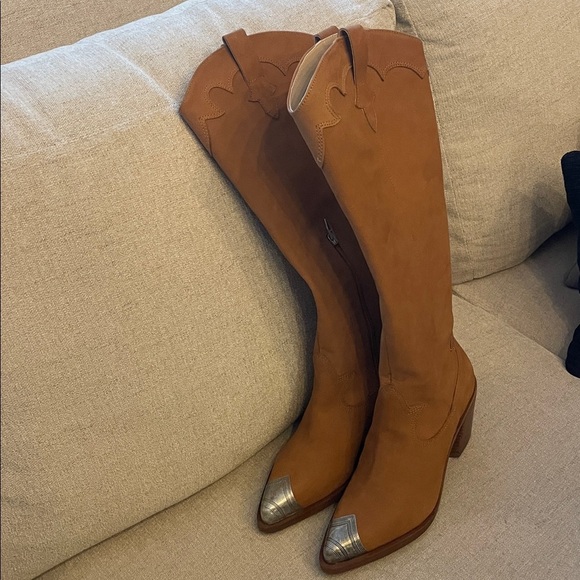 Dolce Vita Kamryn Western Boots - Picture 3 of 7